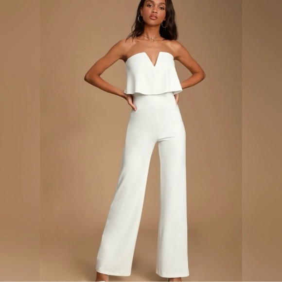 Lulus Pants - Lulu's White Strapless V-Notch Wide-Leg Jumpsuit Size XS Graduation Outfit